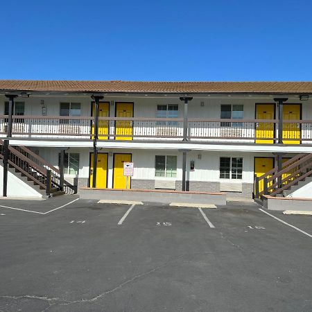 Escondido Inn Экстерьер фото