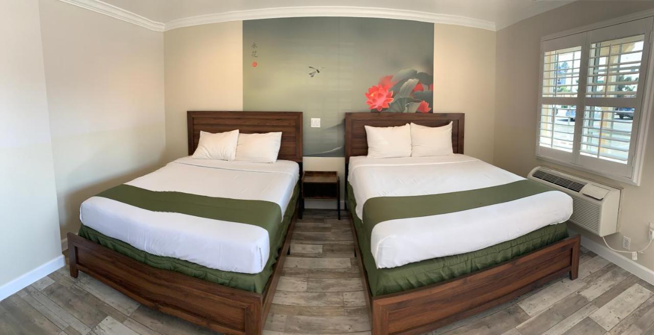 Escondido Inn Экстерьер фото